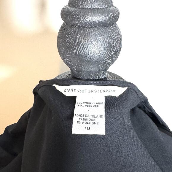 Diane Von Furstenberg Black wrap dress Antoinette Size 10 Short Sleeve - Picture 6 of 7